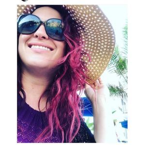 Meet your Posher, Noelle